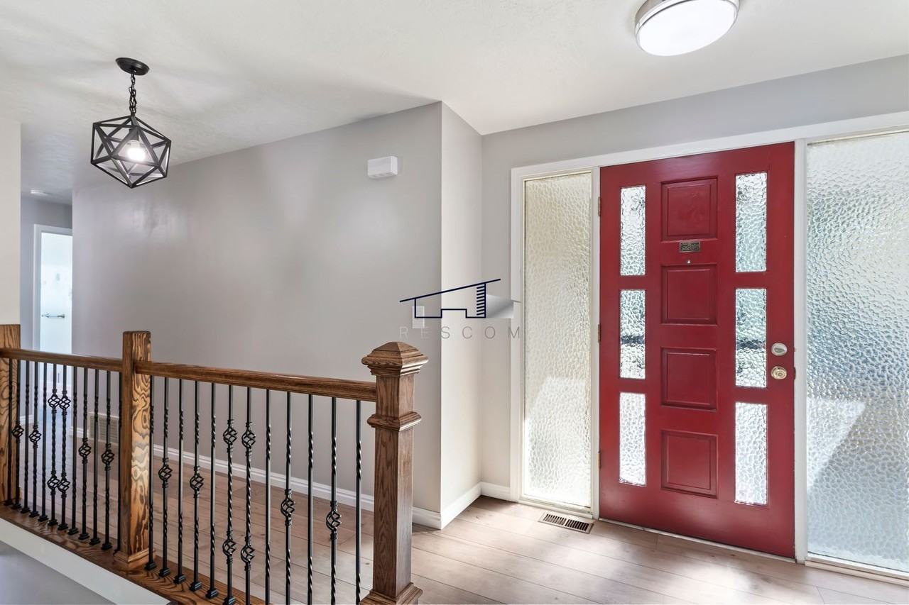 3179 Hawthorne Ave - Photo 2 of 35