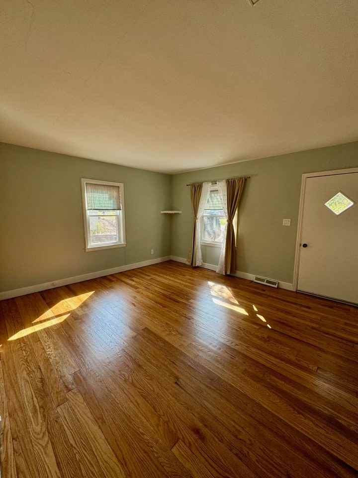 2017 Chicago Ave - Photo 3 of 16
