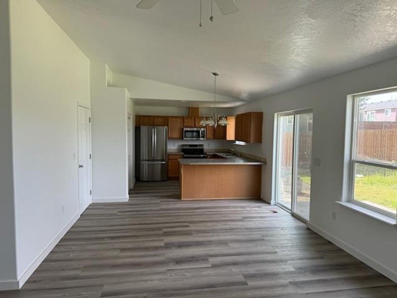 130 Tawny Ct - Photo 2 of 25