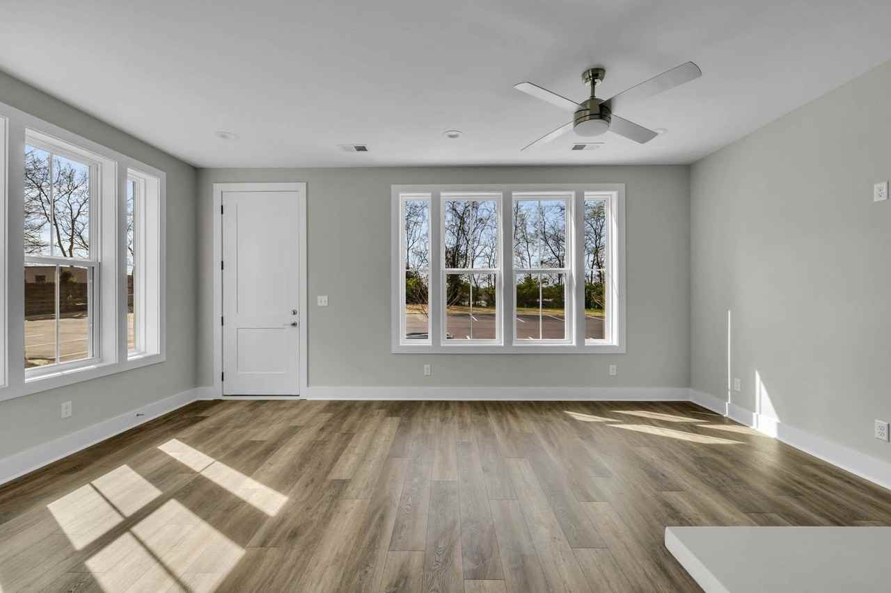 427 Veritas Street - Photo 7 of 50