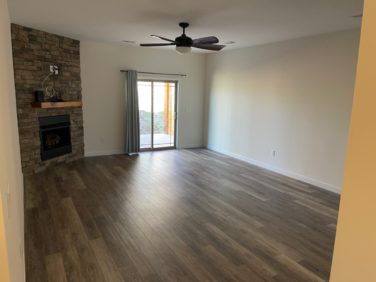 1127 Traders Walk - Photo 7 of 12