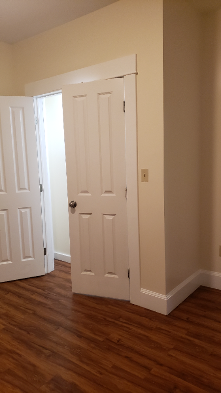 753 Winchester Ave - Photo 7 of 33