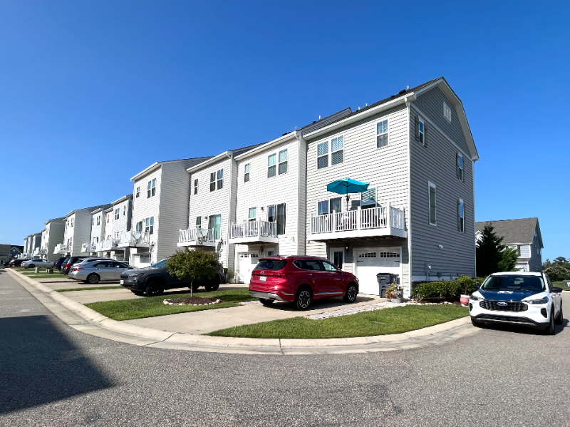 428 Spring Hill Pl - Photo 3 of 20