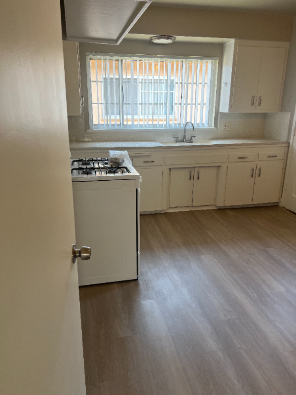 10507 Myrtle St #C - Photo 2 of 8