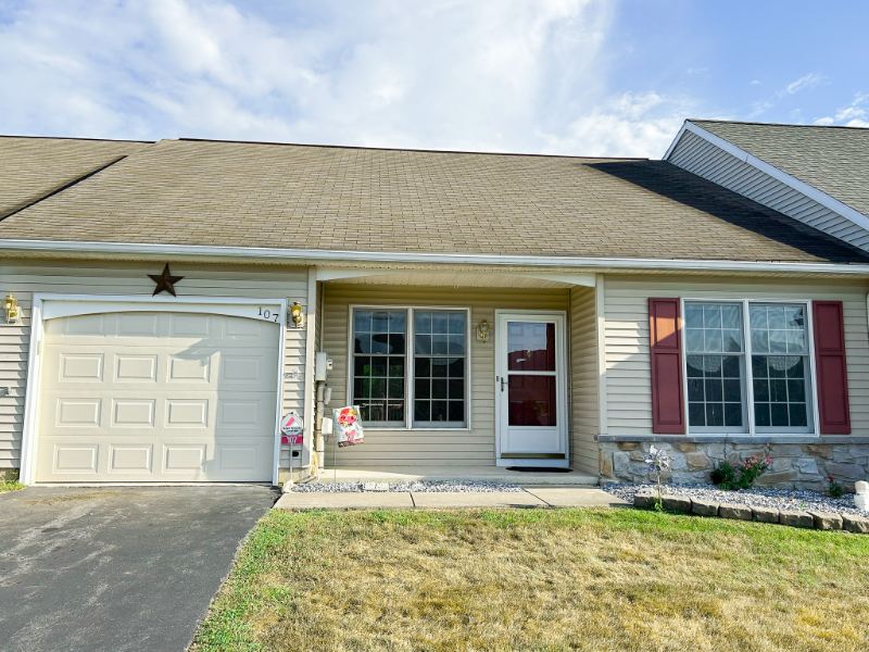 107 Bradford St - Photo 2 of 19