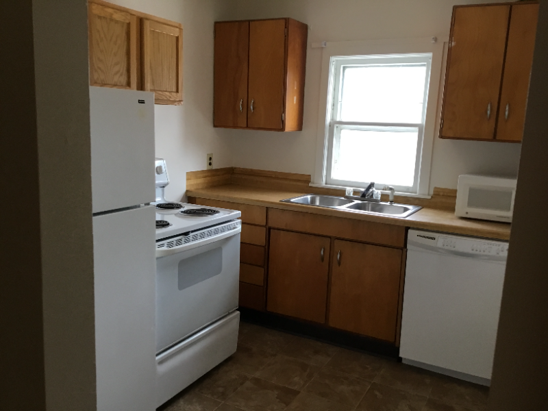 458 3rd St Ne #3 - Photo 2 of 12