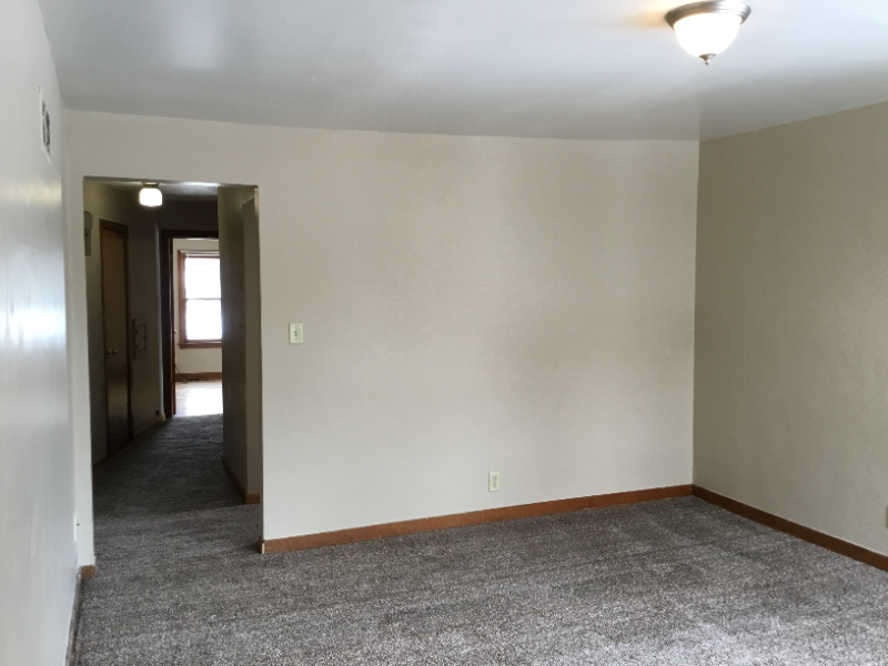 458 3rd St Ne #3 - Photo 6 of 12