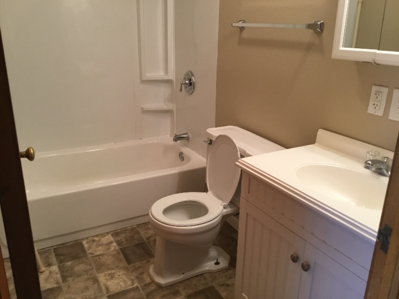 458 3rd St Ne #3 - Photo 7 of 12