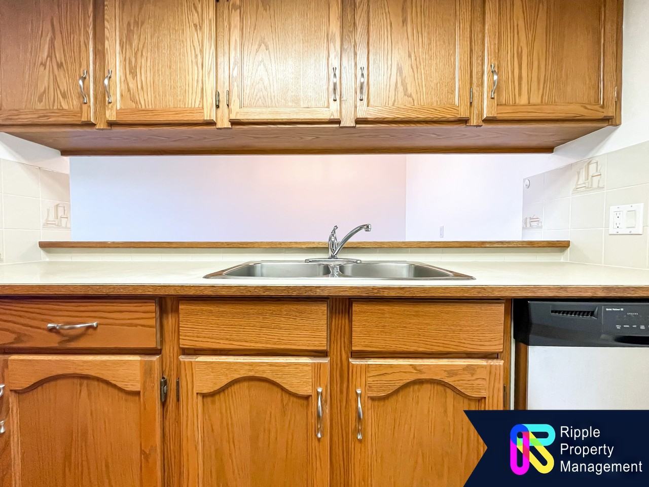 2011 University Dr Nw #804 - Photo 3 of 21