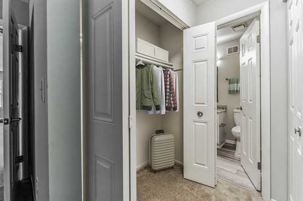 Eagle Rock Apartments at Columbia - Photo 5 of 29