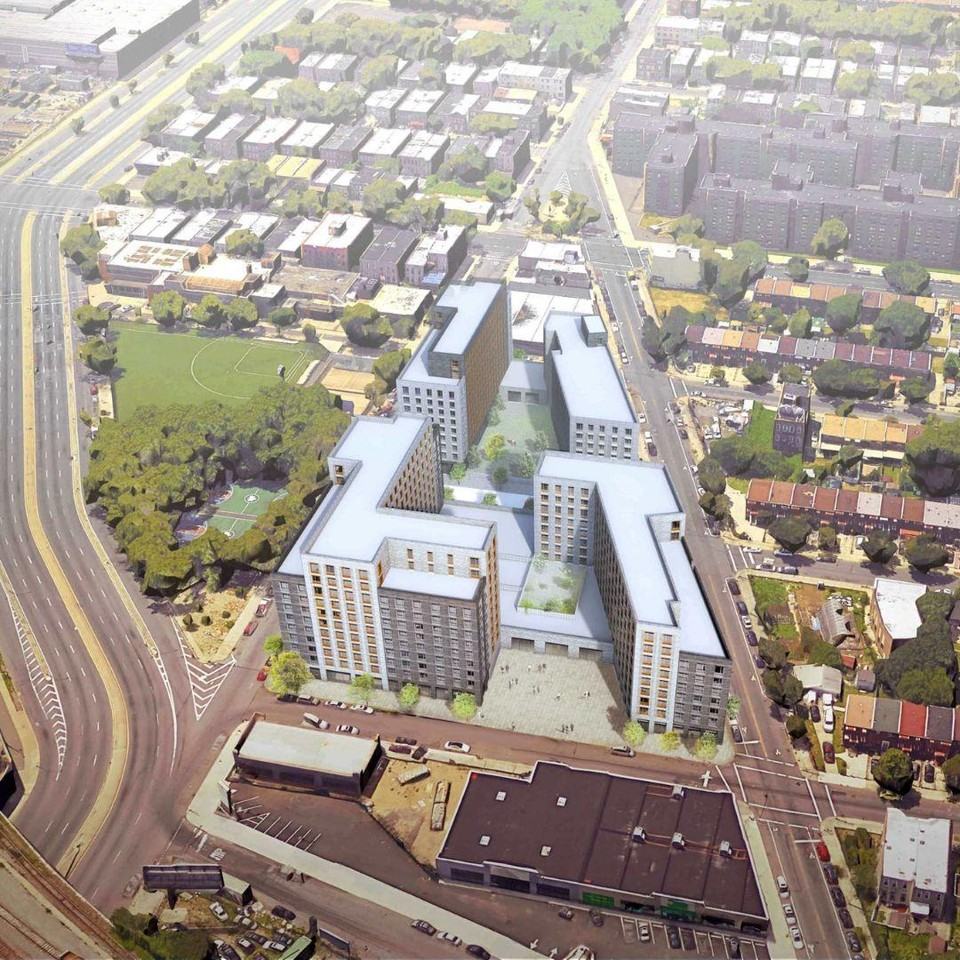 589 Christopher Ave - Photo 3 of 4