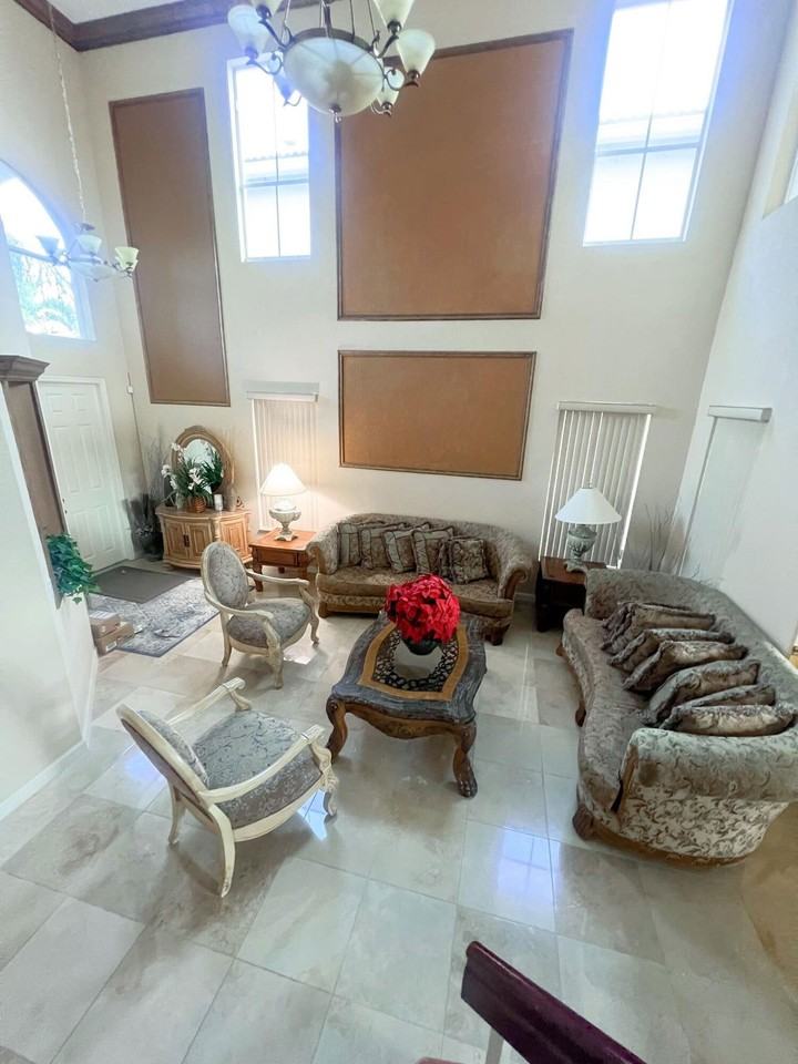 10563 Galleria St - Photo 3 of 8