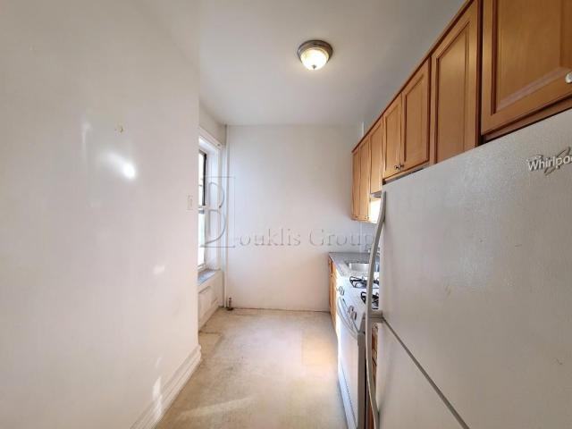 10944 Lefferts Blvd - Photo 2 of 4