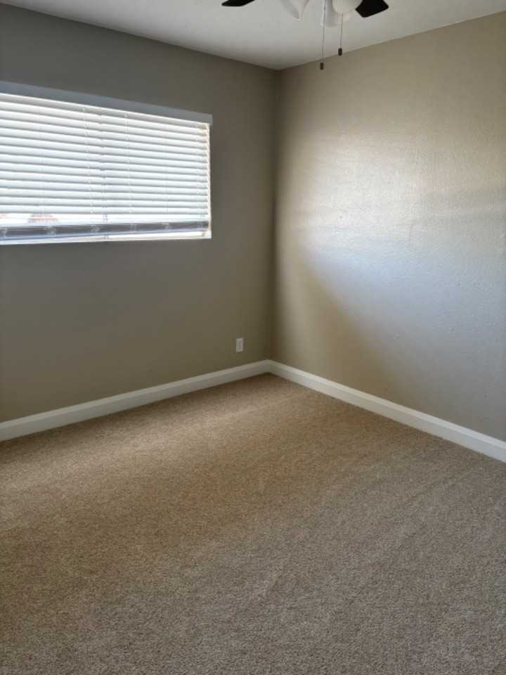 1129 W Dragoon Cir - Photo 3 of 5