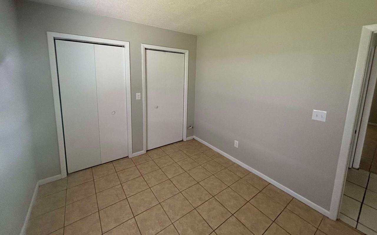 3851 Northwest Archer Street - Photo 5 of 7