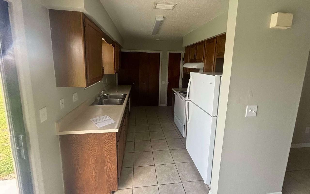 3851 Nw Archer St - Photo 4 of 9