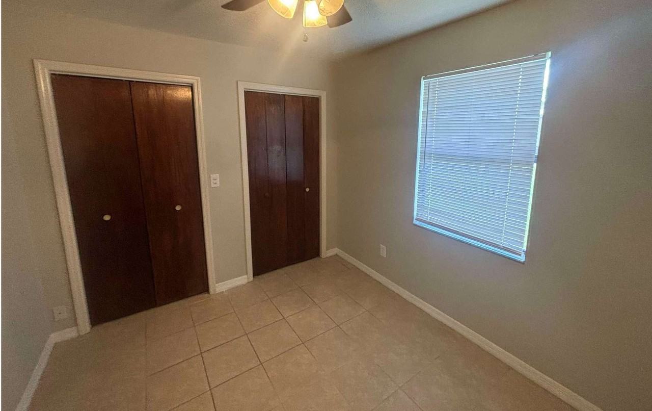 3851 Nw Archer St - Photo 7 of 9