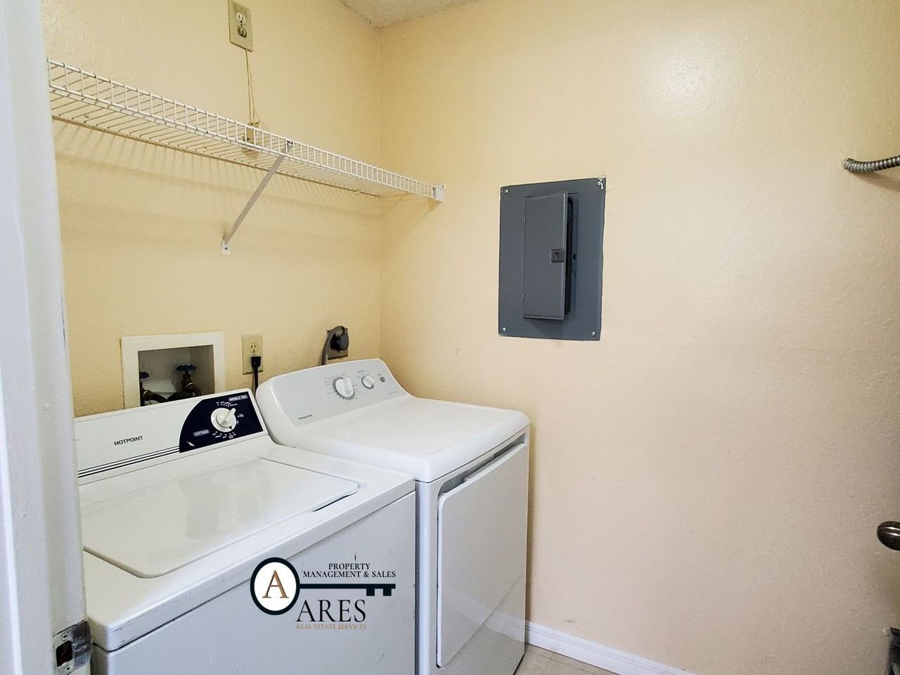 3705 Sw 27th St - Photo 7 of 24