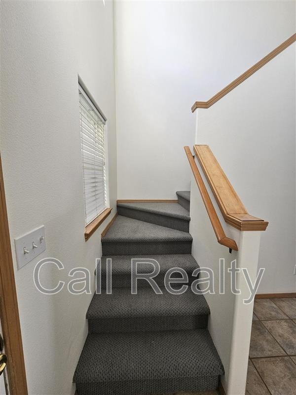 1021 N Malvern Rd - Photo 5 of 24