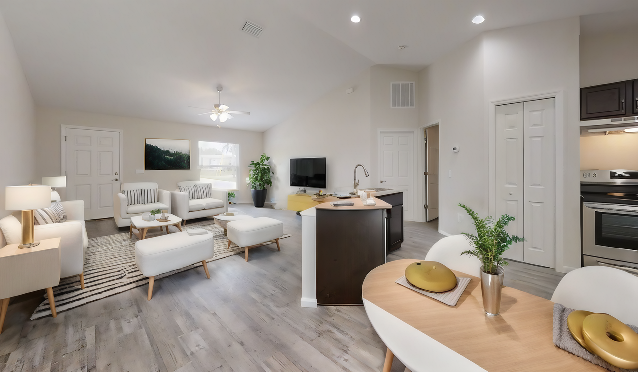 5252 E Prentice Ln - Photo 2 of 9