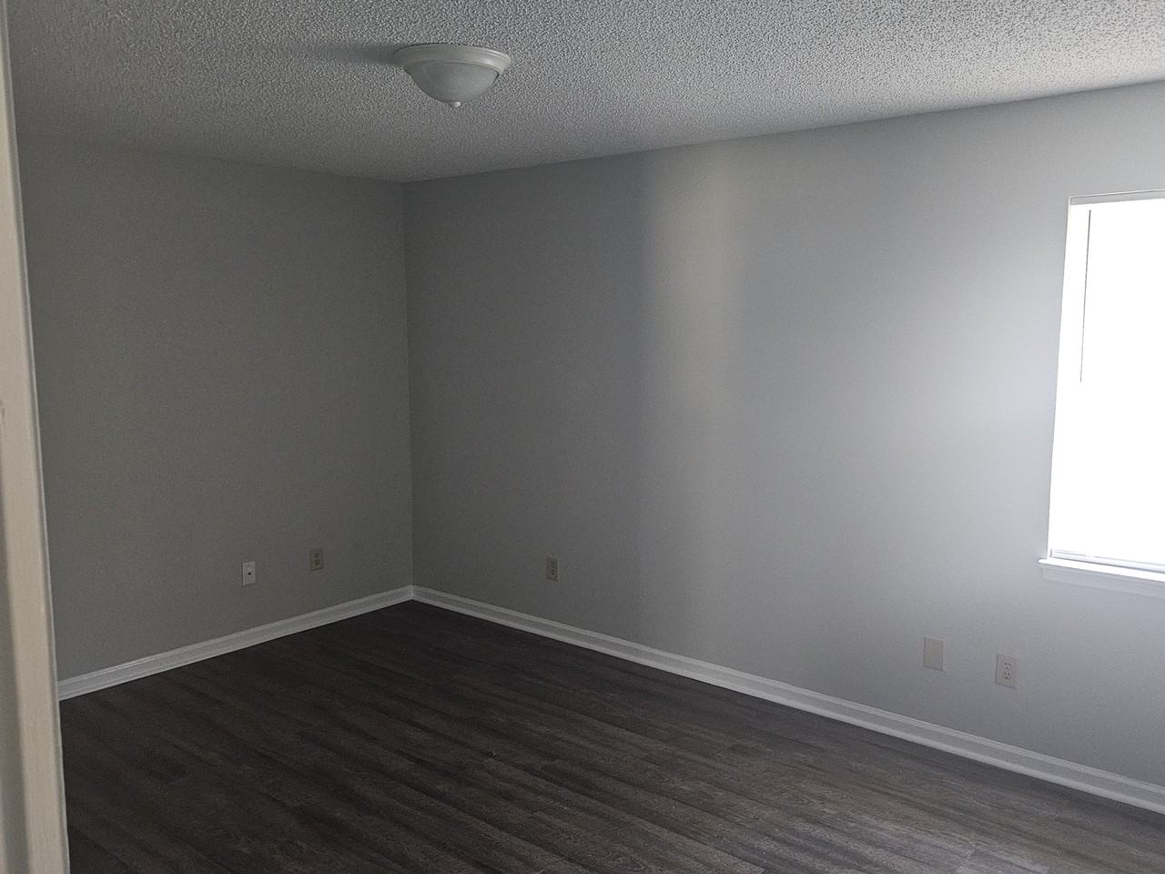 202 Dunaway Dr - Photo 3 of 7