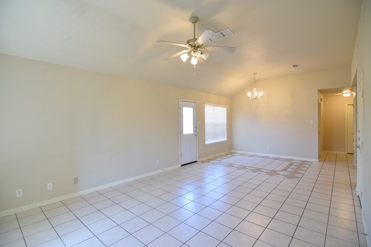 4502 Pennington Ave - Photo 7 of 17