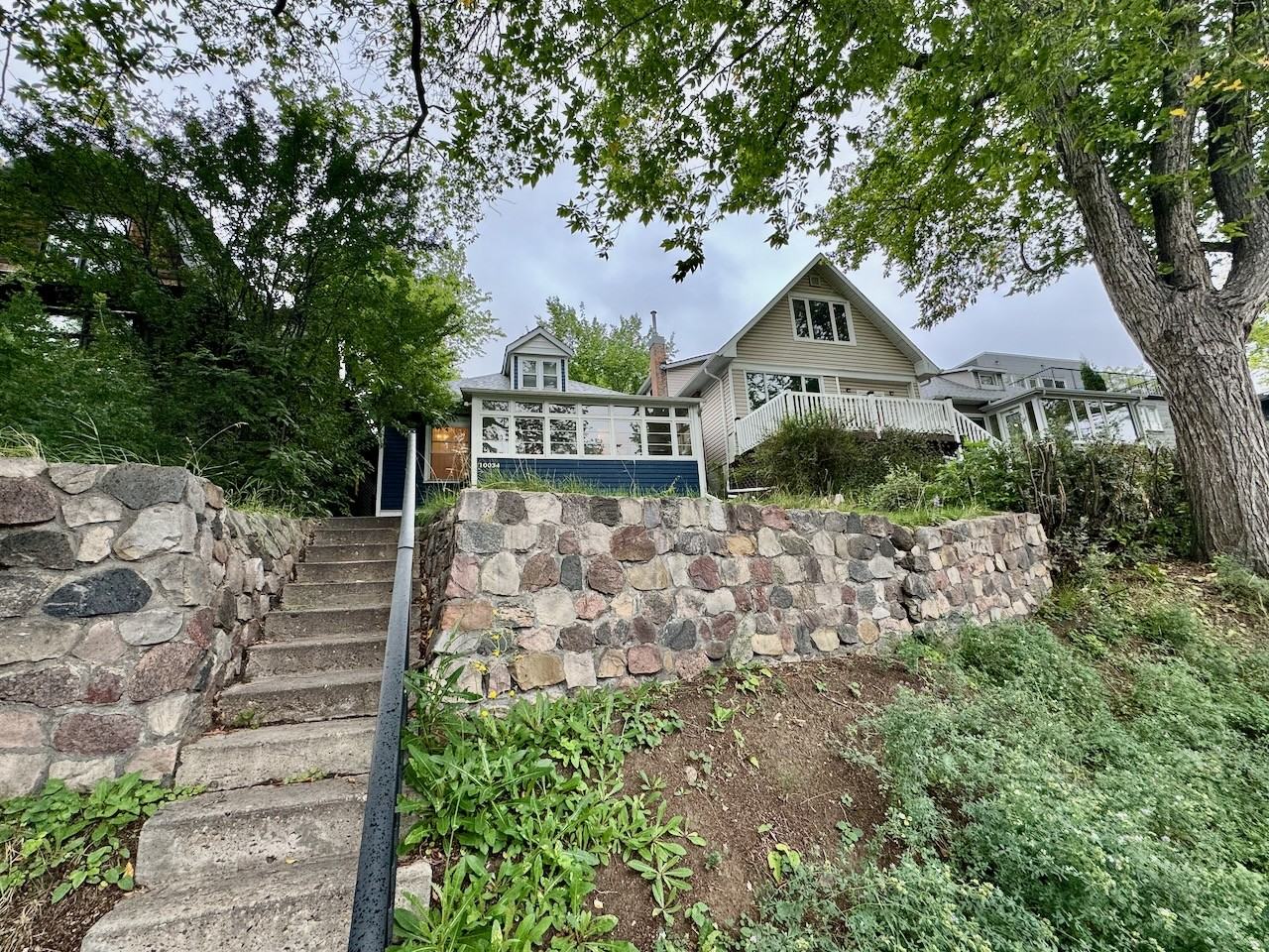 10034 94 St Nw - Photo 2 of 31