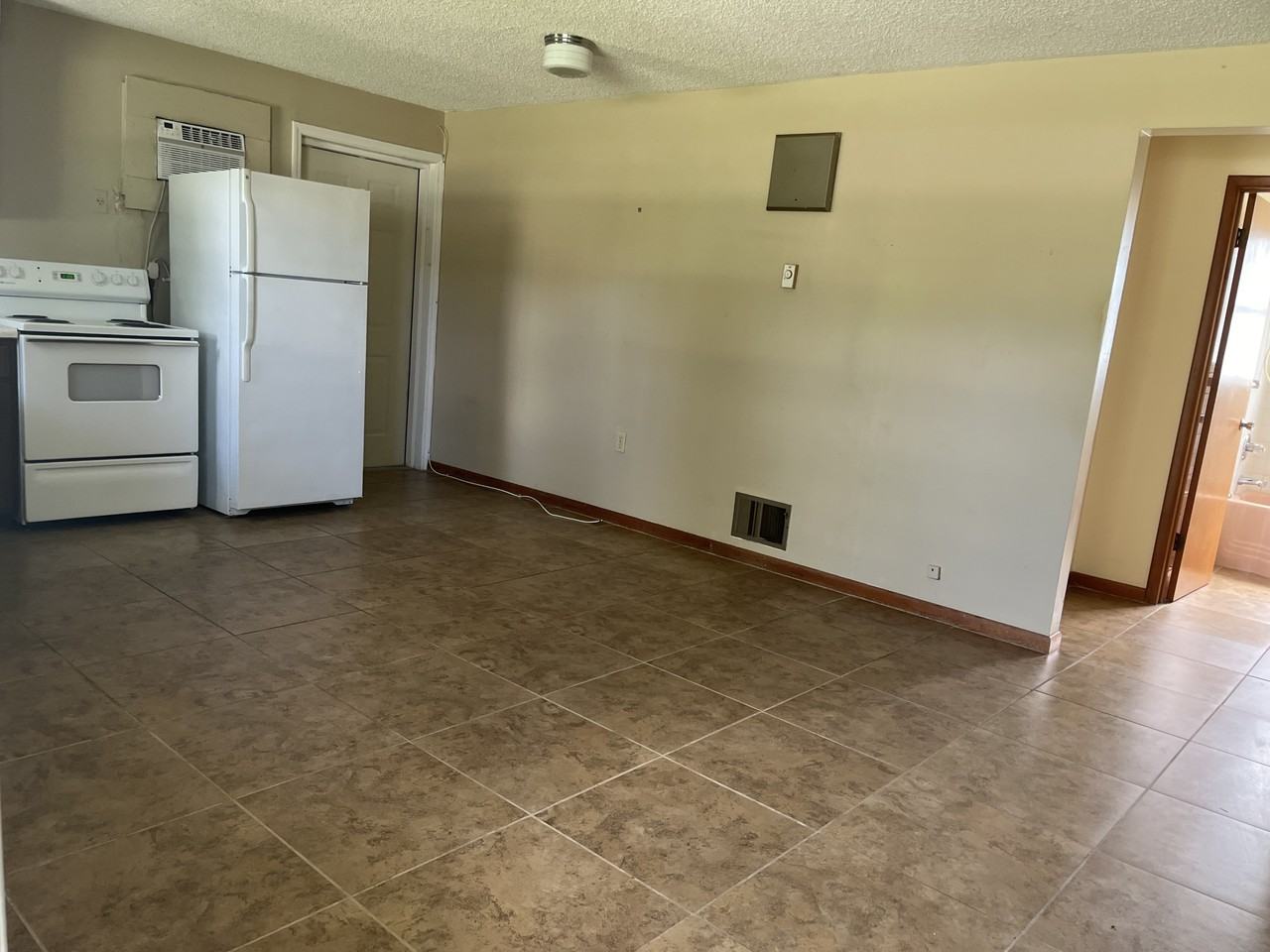 5742 19th St - Photo 2 of 6
