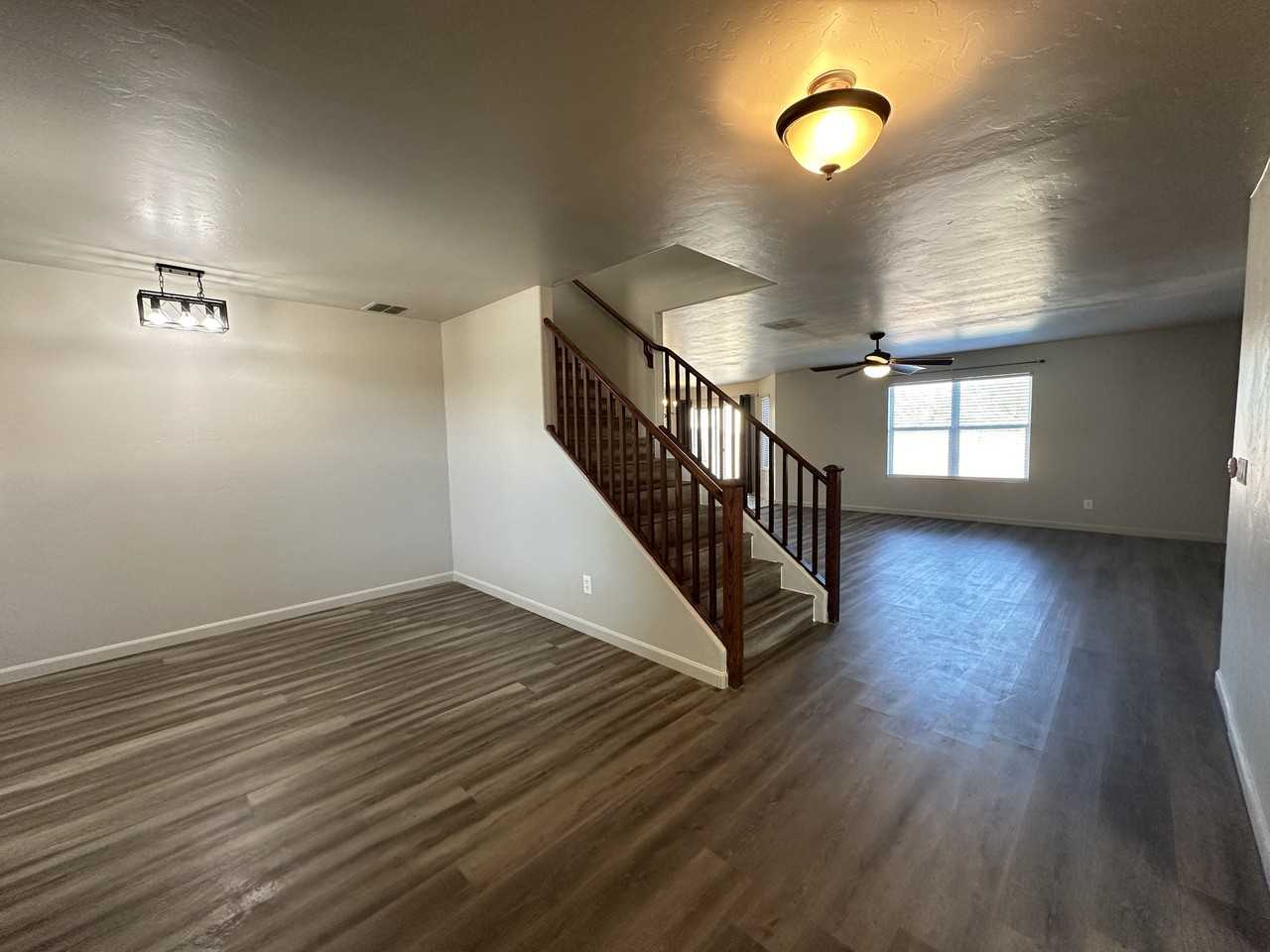 520 S Sterling Vistas Way - Photo 3 of 25