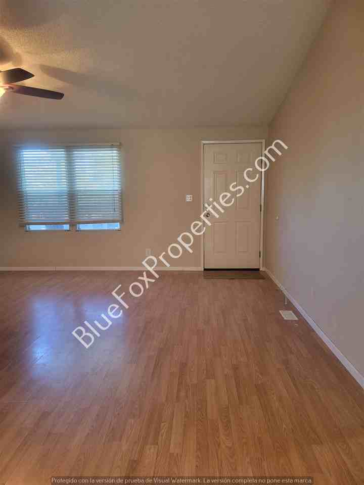 11451 W Ina Rd - Photo 2 of 32