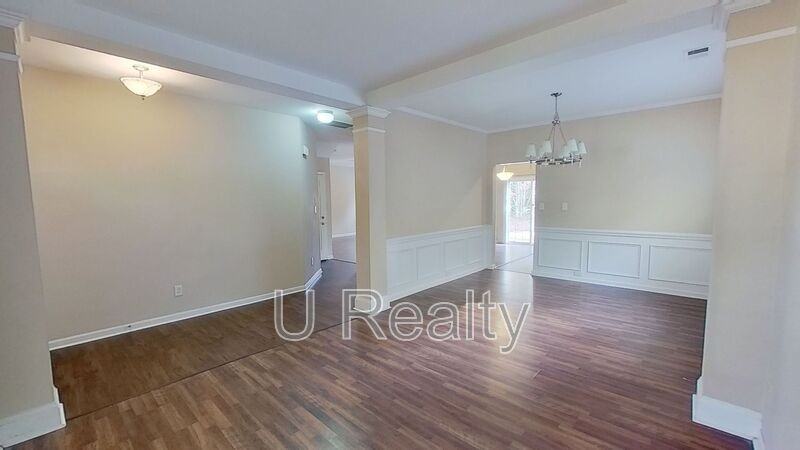 10009 Barrands Ln - Photo 2 of 16