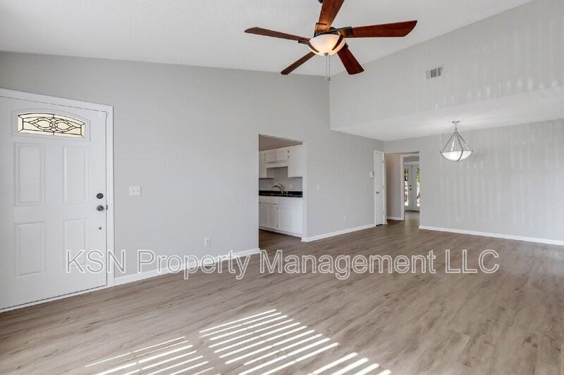 129 Finn Cir - Photo 4 of 35