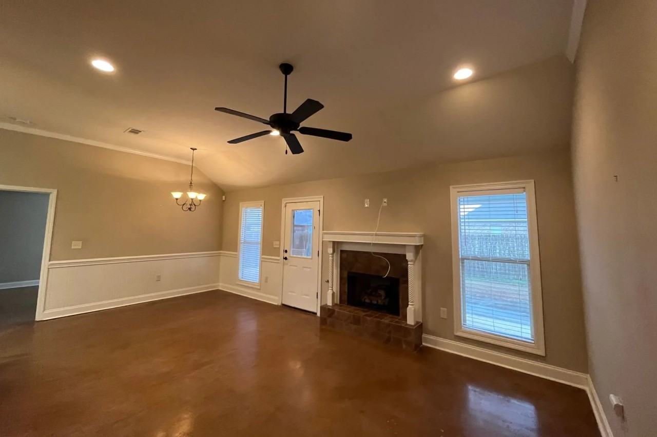 221 Greenfield Ridge Dr - Photo 3 of 11