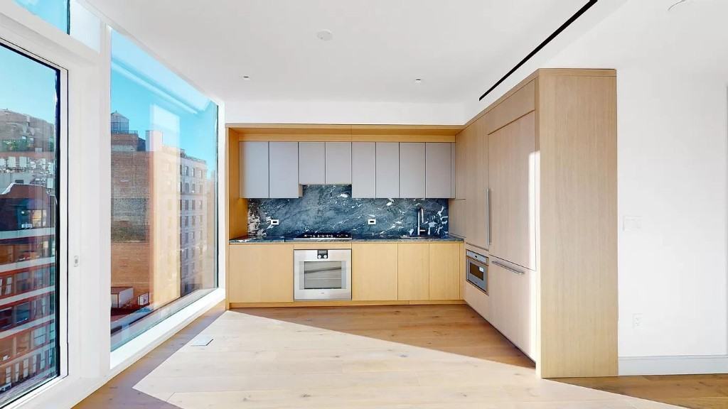 W 14th St #11A - Photo 2 of 12