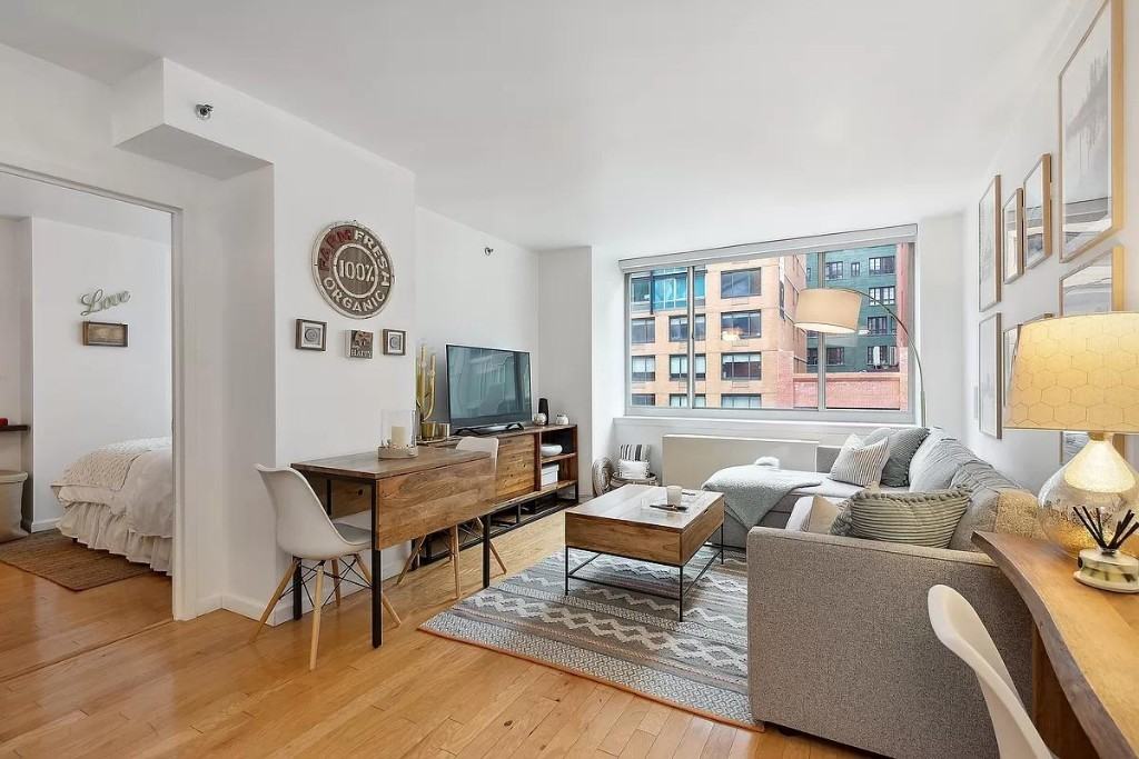 W 23rd St #6C - Photo 3 of 12