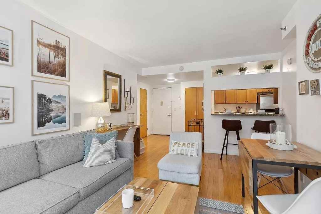 W 23rd St #6C - Photo 4 of 12