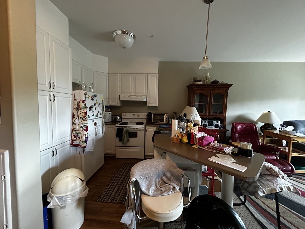 233 Queen Mary Road #401 - Photo 3 of 6