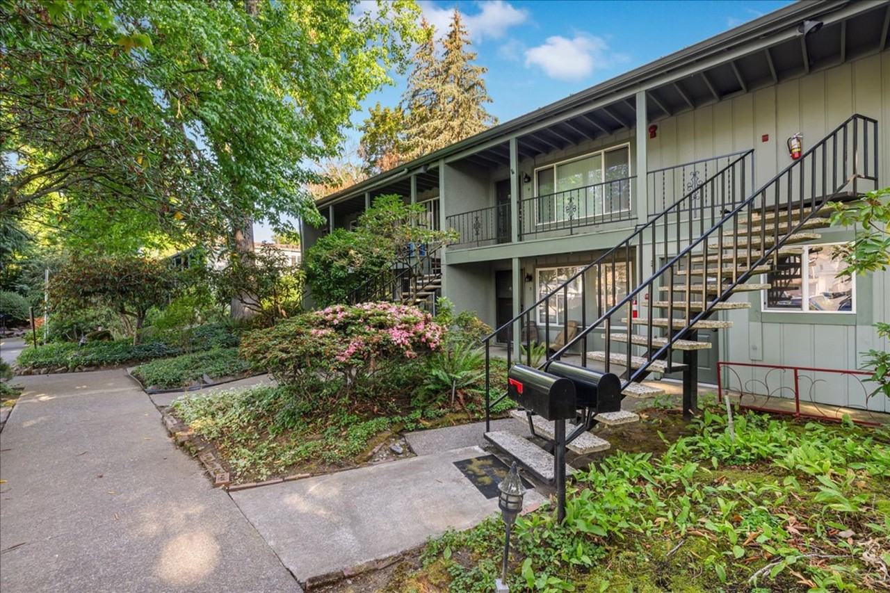 Ivanhoe Apartments - Photo 3 of 38