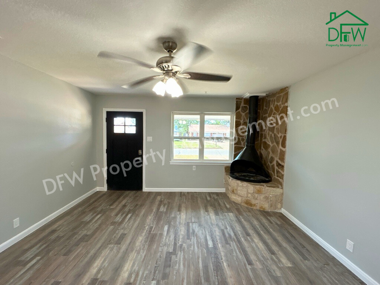 503 W Cedar St - Photo 2 of 42