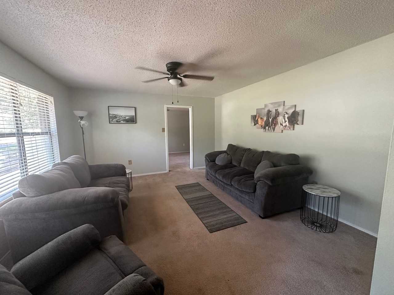 128 Dawn Cir - Photo 2 of 11