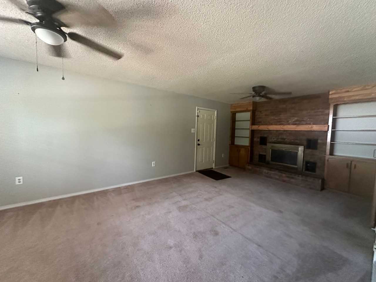 128 Dawn Cir - Photo 3 of 11