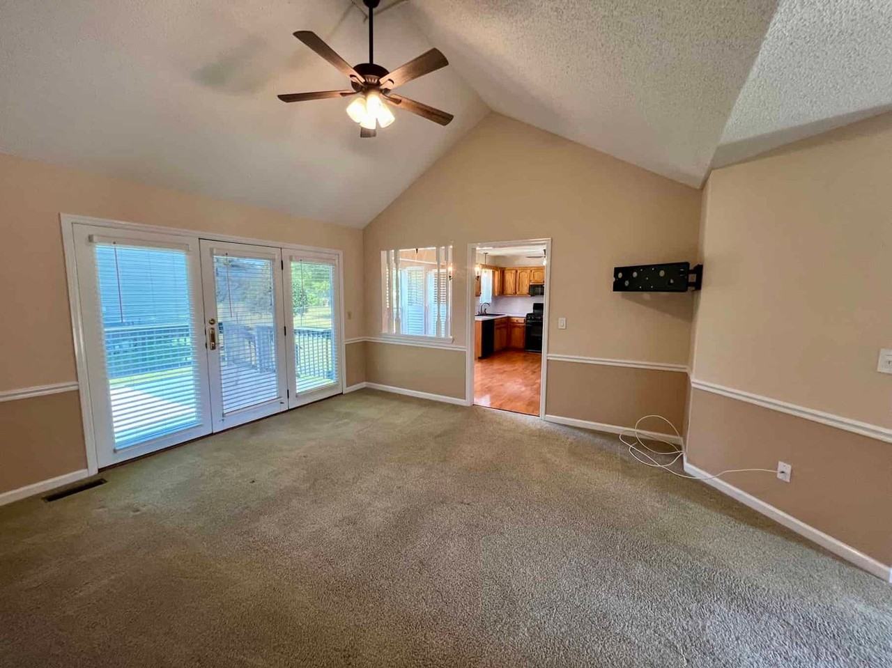 1219 Woods Edge Dr - Photo 2 of 16