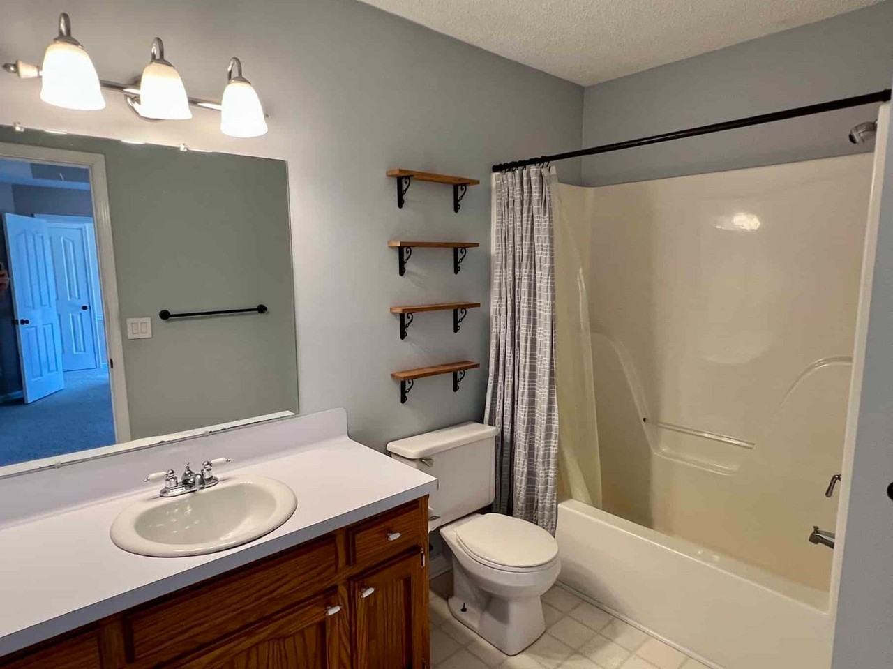 1219 Woods Edge Dr - Photo 6 of 16