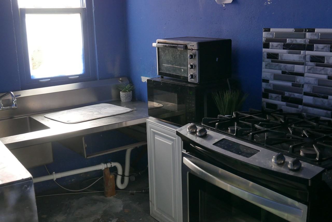 716 Orange Ave - Photo 2 of 2