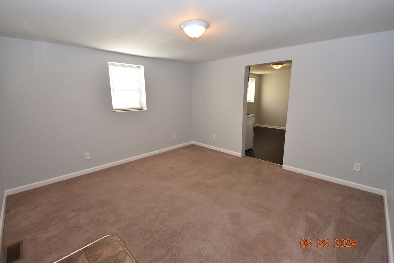 Fifth 803-805 - Photo 2 of 12