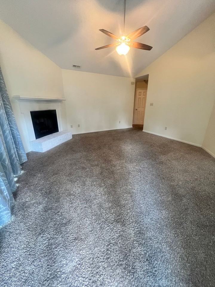 3201 Granville Ct - Photo 2 of 13