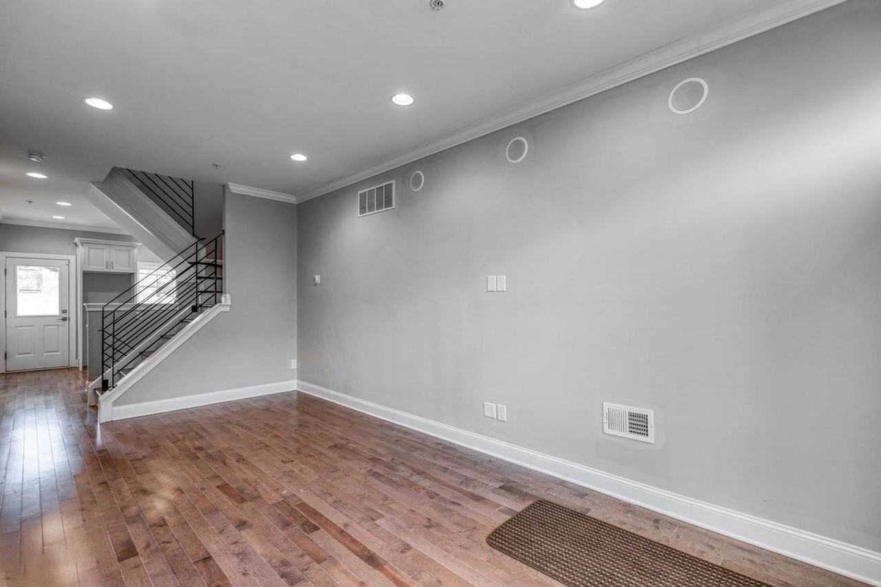 2859 Amber Street - Photo 3 of 32