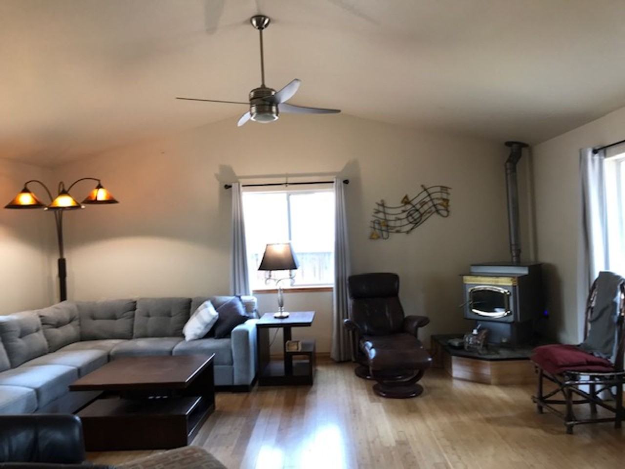 2452 Ponderosa St - Photo 2 of 26