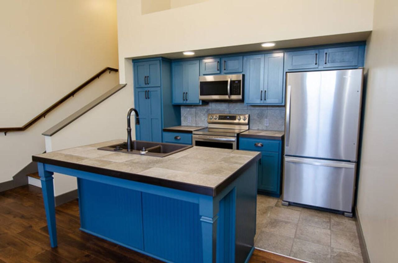 203 203 West Commercial Street-2F #2F - Photo 5 of 20