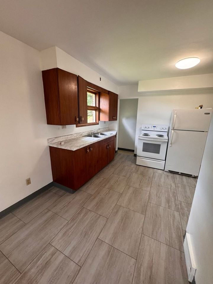 509 Walnut St - Photo 3 of 14